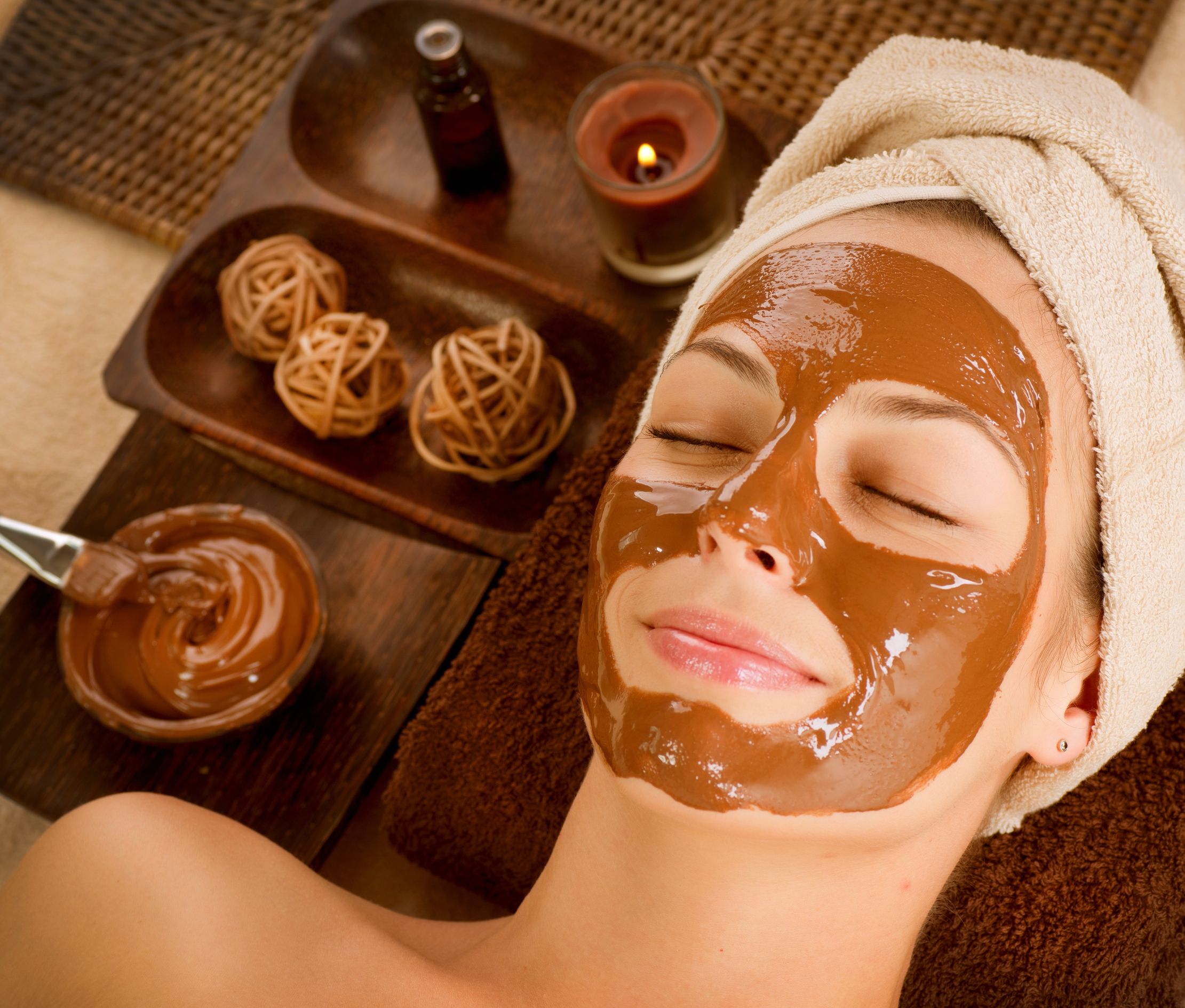 14873620_l-Chocolate-Mask-Facial-Spa-Beauty-Spa-Salon-