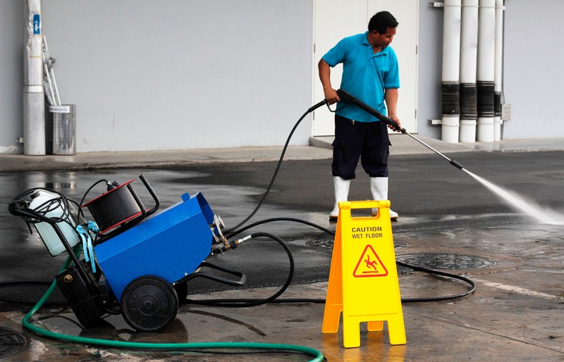 Revitalize Your Property: The Benefits of Commercial Power Washing in Las Vegas, NV