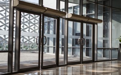 Family Friendly Designs Using Glass Rail Systems Darien CT for Safety and Beauty