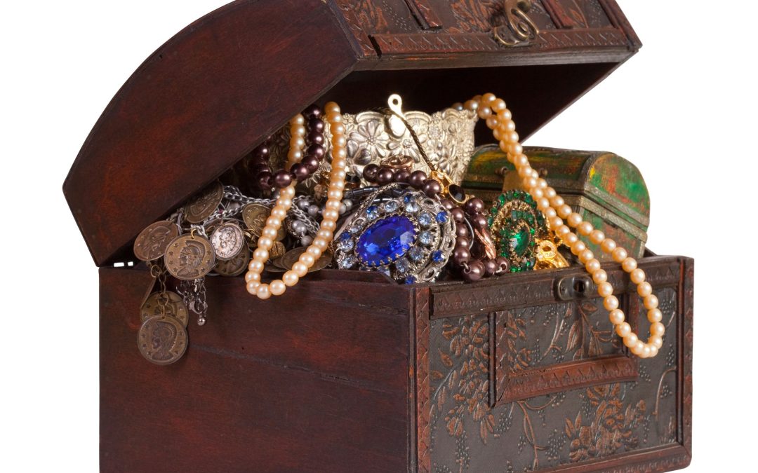 Enhance Your Collection With a Fine Vintage Jewelry Piece For Sale, Bethesda, MD